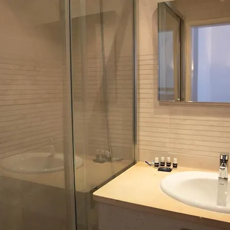 By Kavia Hotel 2*