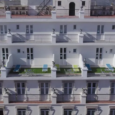 Hotel By Kavia 2*