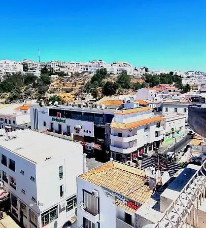 מלון By Kavia