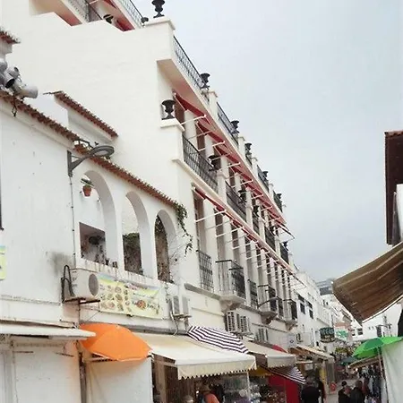 Otel By Kavia 2*